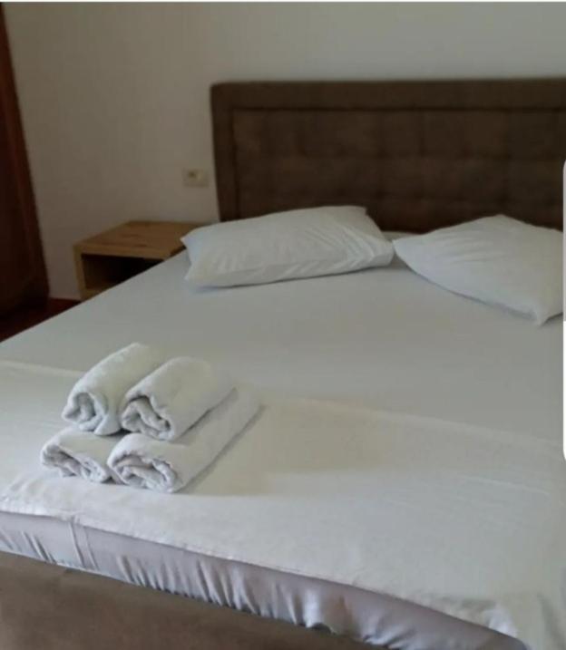 Anxhelos Hotel Himarë Exterior foto